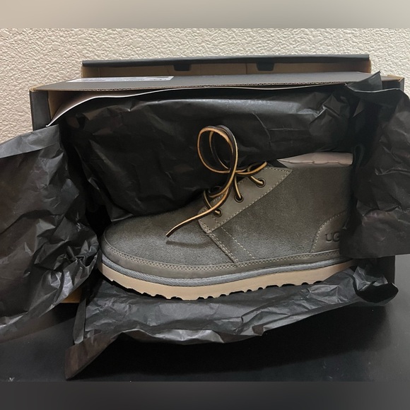 NIB UGG Men’s Neumel Boot,  Charcoal, Sz 7 - Picture 3 of 6